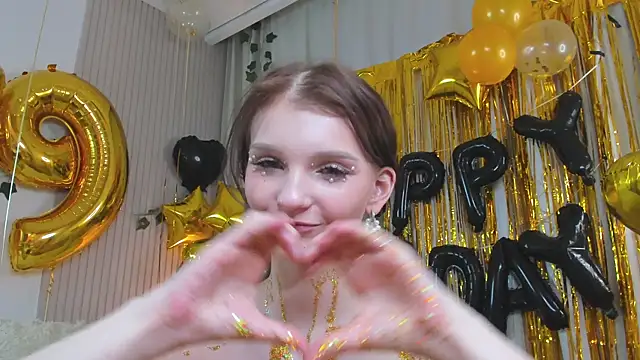 Snapshot of CindyGarrison chatting on 03.07.25 CindyGarrison online show from 03.07.25