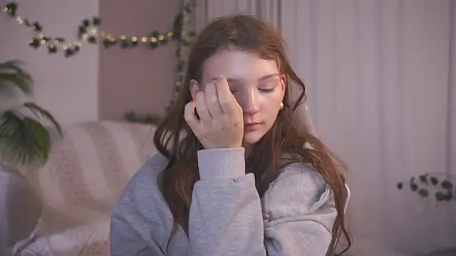 Snapshot of CindyGarrison chatting on 09.14.25 CindyGarrison online show from 09.14.25