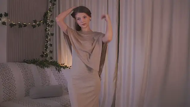 Snapshot of CindyGarrison chatting on 10.08.25 CindyGarrison online show from 10.08.25