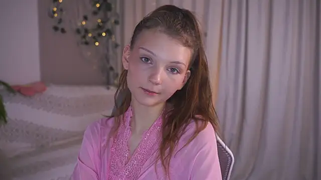 Snapshot of CindyGarrison chatting on 11.06.25 CindyGarrison online show from 11.06.25