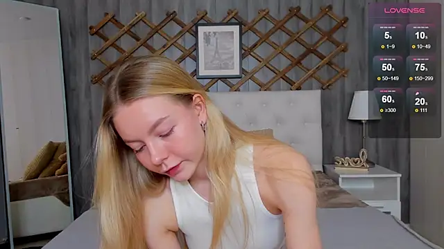 EvaCroan online show from 12.11.24