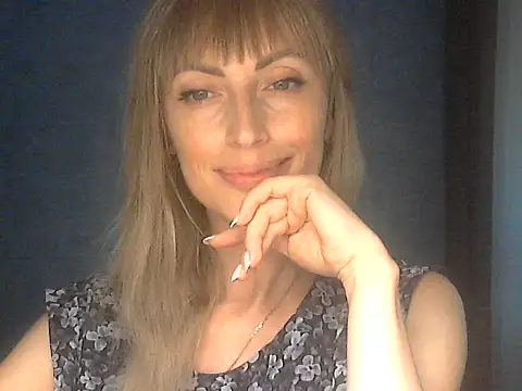 Snapshot of EffectMaya chatting on 06.08.26 EffectMaya online show from 06.08.26