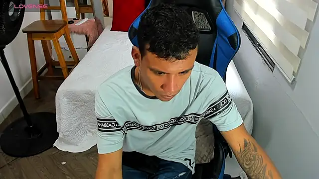 Snapshot of Backsex_boy chatting on 11.12.25 Backsex boy online show from 11.12.25