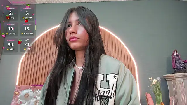 NayeCloud online show from 10.07.25