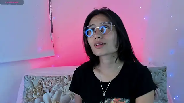 NayeCloud online show from 03.22.26