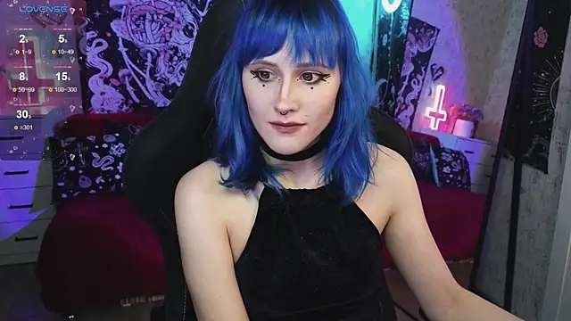 Snapshot of little_Elika chatting on 02.16.25 little Elika online show from 02.16.25