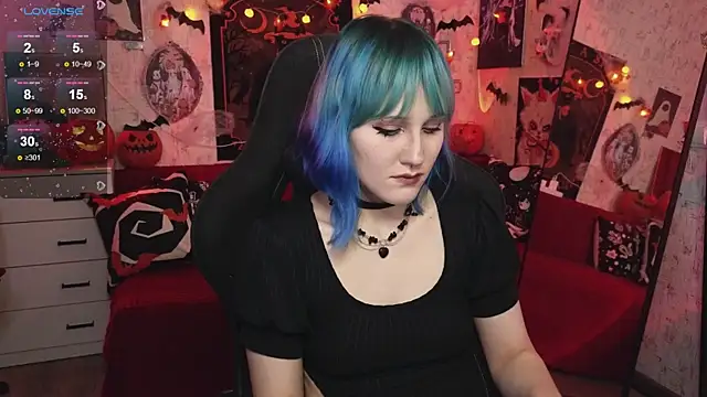 little Elika online show from 10.26.25