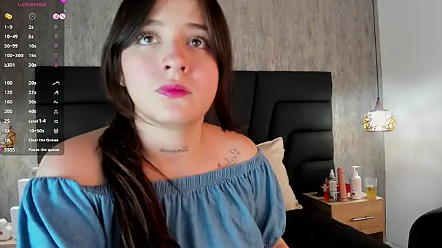 Sabrina Lennox online show from 02.06.25