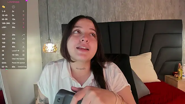 Sabrina Lennox online show from 02.18.25