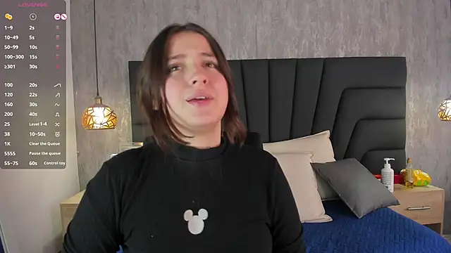 Sabrina Lennox online show from 03.20.25