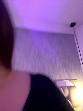 Sabrina Lennox online show from 01.10.26