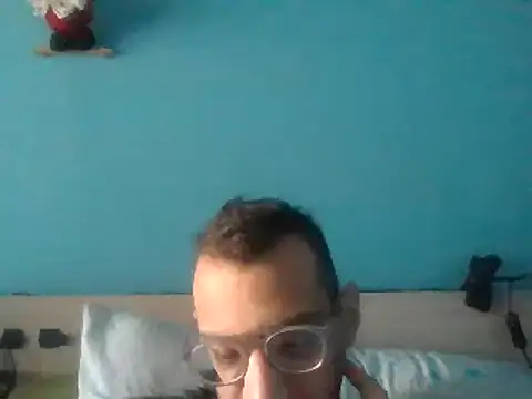 Simone 18 10  online show from 12.30.24