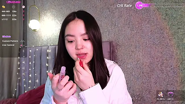 Snapshot of TaiteGloss chatting on 12.23.24 TaiteGloss online show from 12.23.24