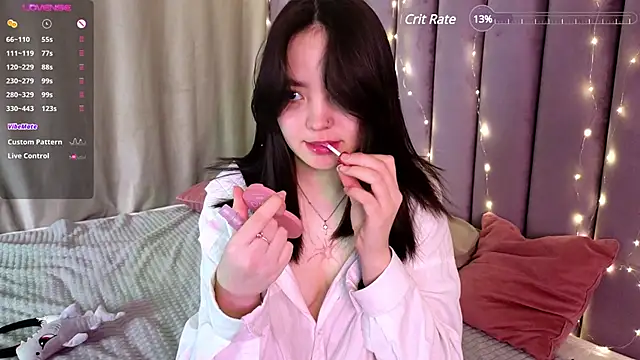 Snapshot of TaiteGloss chatting on 12.23.24 TaiteGloss online show from 12.23.24