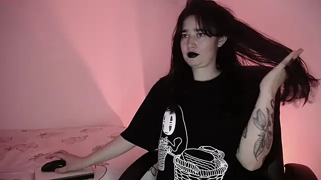 NewAgatha Bolton online show from 04.06.26