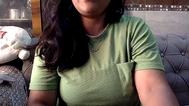 Snapshot of HaaniKaur chatting on 04.01.26 HaaniKaur online show from 04.01.26