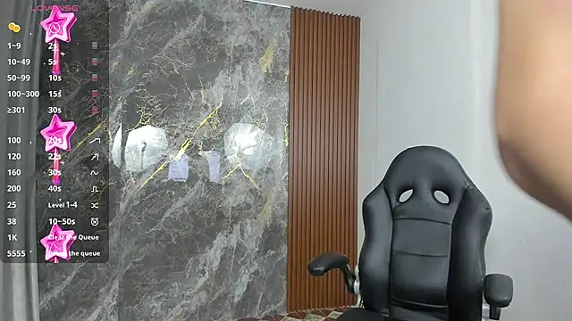 Snapshot of luandy chatting on 03.01.25 luandy online show from 03.01.25