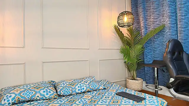 Snapshot of luandy chatting on 10.03.25 luandy online show from 10.03.25