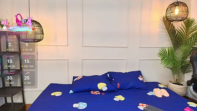 Snapshot of luandy chatting on 10.10.25 luandy online show from 10.10.25