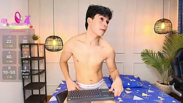 Snapshot of luandy chatting on 11.01.25 luandy online show from 11.01.25