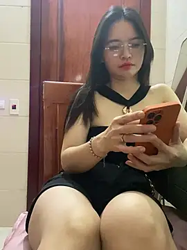 Snapshot of LiLi-Kirix99 chatting on 06.01.26 LiLi-Kirix99 online show from 06.01.26