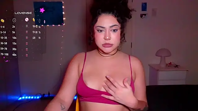 Snapshot of ann4montez_ chatting on 10.06.25 ann4montez online show from 10.06.25