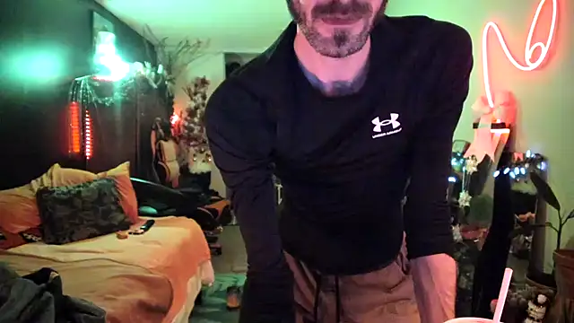 Snapshot of leatherz69 chatting on 12.03.24 leatherz69 online show from 12.03.24