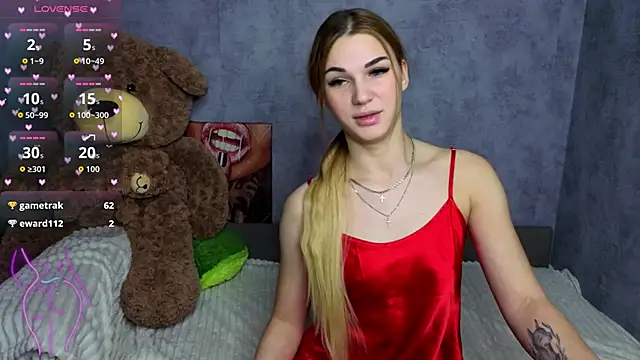 Hellen Moore online show from 11.18.25