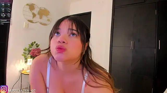 Snapshot of Daisy_Brown01 chatting on 03.14.25 Daisy Brown01 online show from 03.14.25