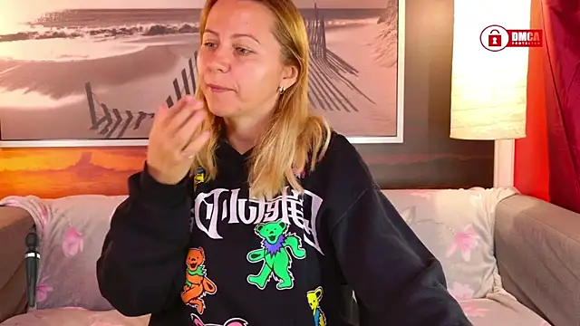 Snapshot of BigBoobsARRI chatting on 10.07.25 BigBoobsARRI online show from 10.07.25