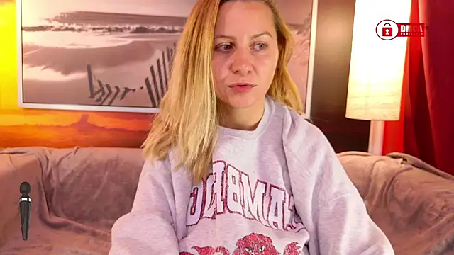 Snapshot of BigBoobsARRI chatting on 10.16.25 BigBoobsARRI online show from 10.16.25