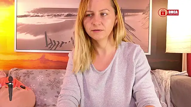 Snapshot of BigBoobsARRI chatting on 10.31.25 BigBoobsARRI online show from 10.31.25