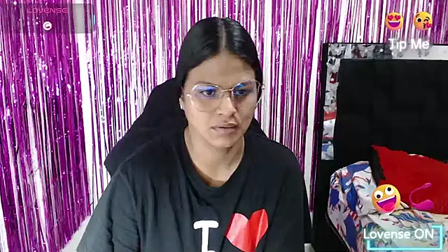 SweetAlmaa online show from 03.02.26