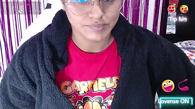 SweetAlmaa online show from 03.11.26