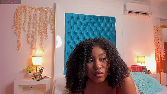 Snapshot of ohrianagibson chatting on 04.21.26 ohrianagibson online show from 04.21.26