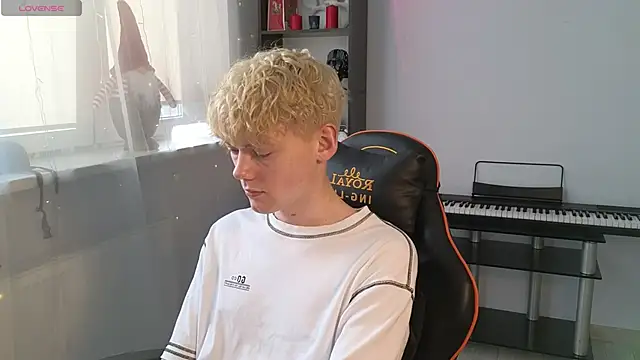 Keytaro online show from 03.15.25