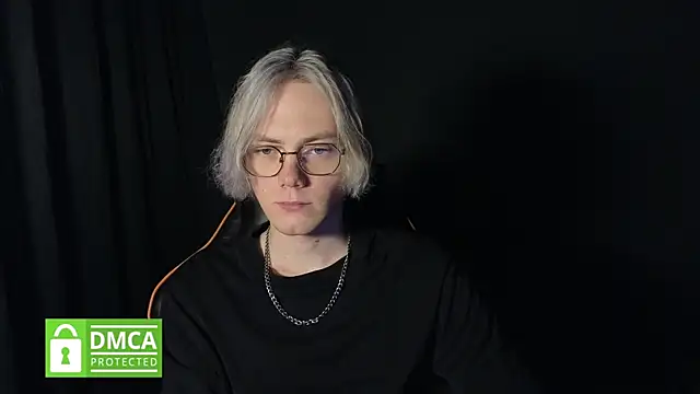 Snapshot of Keytaro chatting on 06.15.26 Keytaro online show from 06.15.26