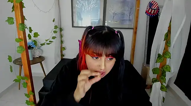 lussyevans24 online show from 01.17.25