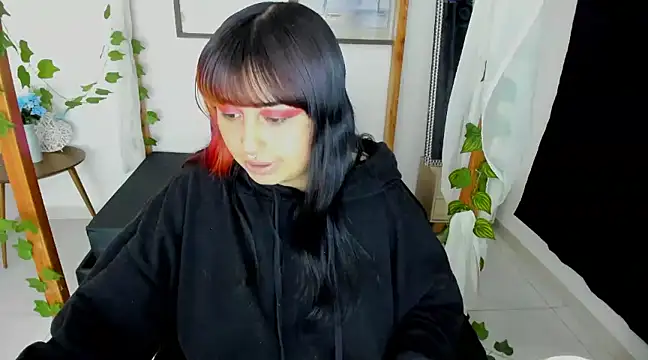 lussyevans24 online show from 01.17.25