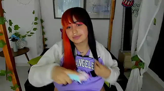 lussyevans24 online show from 01.21.25
