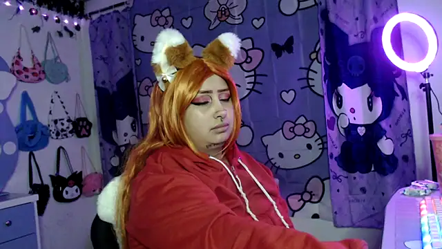 Snapshot of lussyevans24 chatting on 10.02.25 lussyevans24 online show from 10.02.25