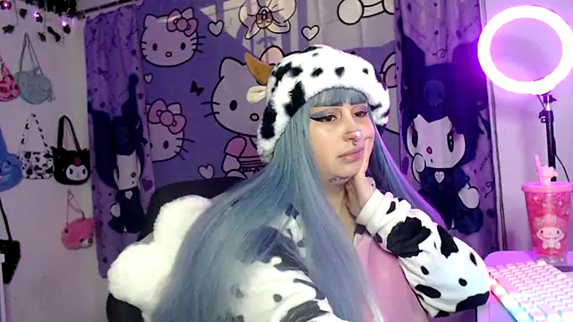 Snapshot of lussyevans24 chatting on 10.16.25 lussyevans24 online show from 10.16.25