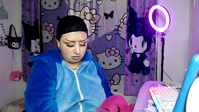 Snapshot of lussyevans24 chatting on 11.13.25 lussyevans24 online show from 11.13.25