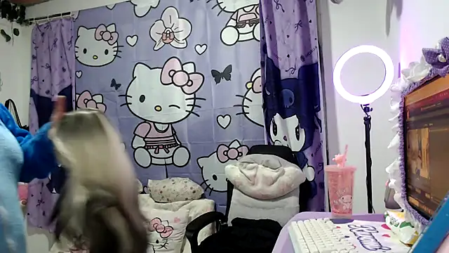 lussyevans24 online show from 11.28.25