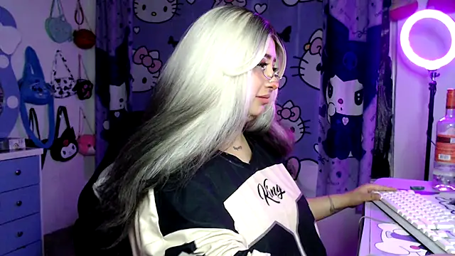 lussyevans24 online show from 03.10.26