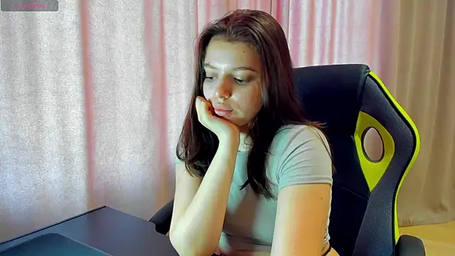Snapshot of Nicky_Rosee chatting on 06.02.26 Nicky Rosee online show from 06.02.26