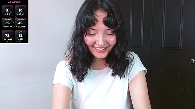 Snapshot of alexaa08 chatting on 05.20.26 alexaa08 online show from 05.20.26