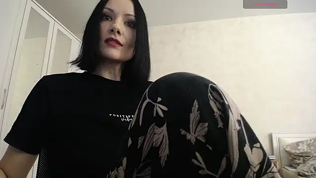 Devil Goddess online show from 12.15.25