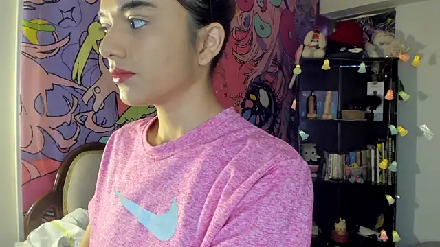 Snapshot of kittyzenn chatting on 10.28.25 kittyzenn online show from 10.28.25