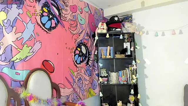 Snapshot of kittyzenn chatting on 11.12.25 kittyzenn online show from 11.12.25